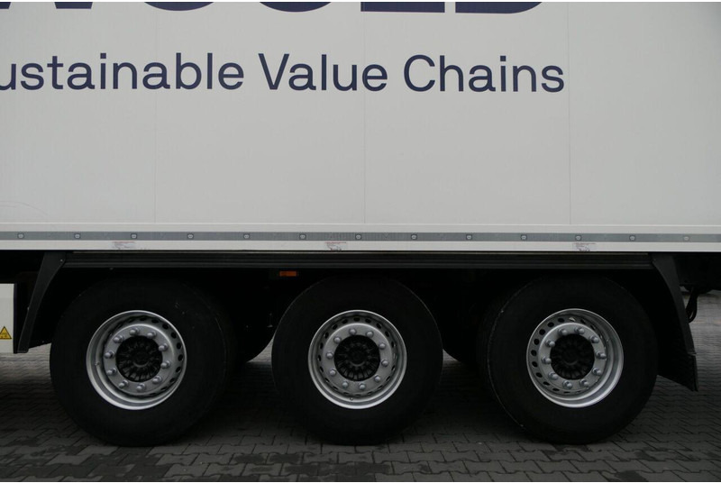 Refrigeraattori puoliperävaunu Krone: kuva Refrigeraattori puoliperävaunu Krone Refrigeraattori puoliperävaunu Krone: kuva Refrigeraattori puoliperävaunu Krone