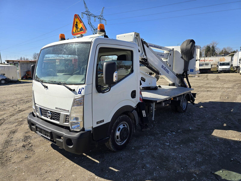 Nissan Cabstar NT 400 Oil & Steel Snake 2010H - 20m - 2 pieces - Kuorma-auto, Nosturiauto: kuva Nissan Cabstar NT 400 Oil & Steel Snake 2010H - 20m - 2 pieces - Kuorma-auto, Nosturiauto Nissan Cabstar NT 400 Oil & Steel Snake 2010H - 20m - 2 pieces - Kuorma-auto, Nosturiauto: kuva Nissan Cabstar NT 400 Oil & Steel Snake 2010H - 20m - 2 pieces - Kuorma-auto, Nosturiauto