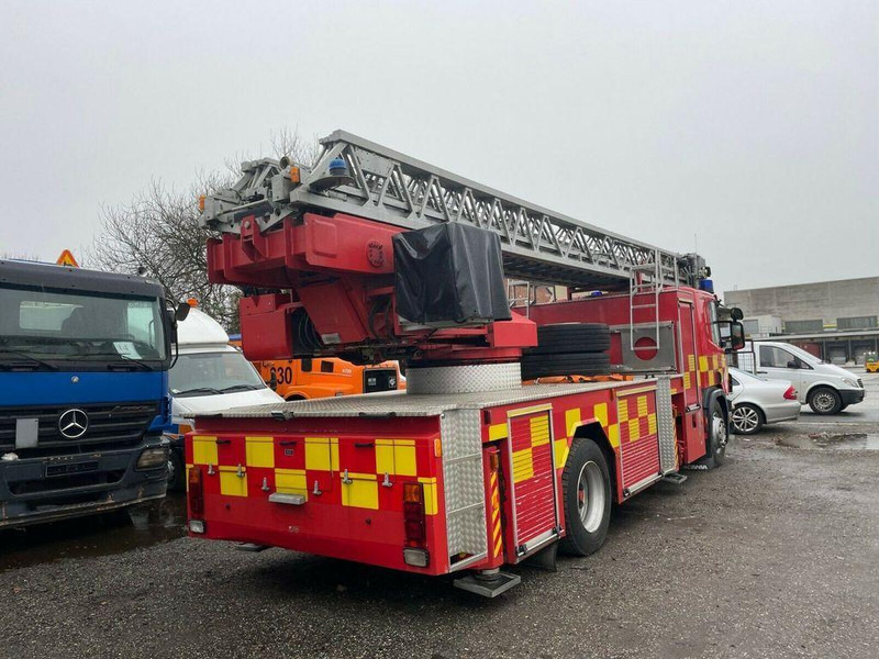 Scania P94-300 Emelőkosaras 33m - Kuorma-auto, Nosturiauto: kuva Scania P94-300 Emelőkosaras 33m - Kuorma-auto, Nosturiauto Scania P94-300 Emelőkosaras 33m - Kuorma-auto, Nosturiauto: kuva Scania P94-300 Emelőkosaras 33m - Kuorma-auto, Nosturiauto