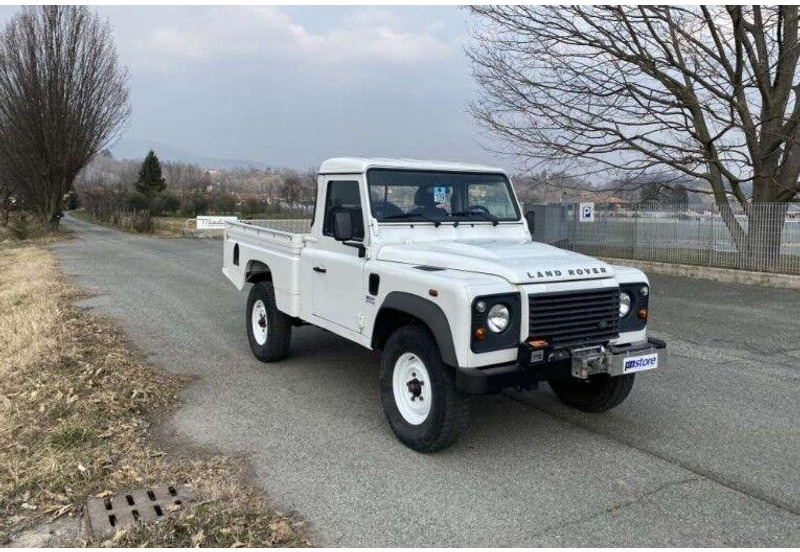Land Rover Defender 110 - 2.2 Td4 4x4 Platós - Avolava pakettiauto: kuva Land Rover Defender 110 - 2.2 Td4 4x4 Platós - Avolava pakettiauto Land Rover Defender 110 - 2.2 Td4 4x4 Platós - Avolava pakettiauto: kuva Land Rover Defender 110 - 2.2 Td4 4x4 Platós - Avolava pakettiauto