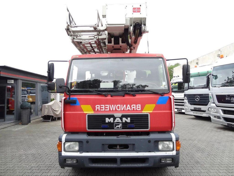MAN 18.284 L2000 - Fire truck+ladder lift - Paloauto: kuva MAN 18.284 L2000 - Fire truck+ladder lift - Paloauto MAN 18.284 L2000 - Fire truck+ladder lift - Paloauto: kuva MAN 18.284 L2000 - Fire truck+ladder lift - Paloauto