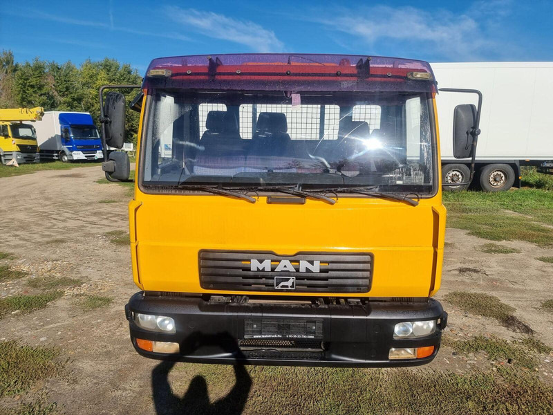 MAN LE 8.180 Meiller Kipper Three-Sided Tipper - 3 old. billencs - T - Kippiauto kuorma-auto: kuva MAN LE 8.180 Meiller Kipper Three-Sided Tipper - 3 old. billencs - T - Kippiauto kuorma-auto MAN LE 8.180 Meiller Kipper Three-Sided Tipper - 3 old. billencs - T - Kippiauto kuorma-auto: kuva MAN LE 8.180 Meiller Kipper Three-Sided Tipper - 3 old. billencs - T - Kippiauto kuorma-auto