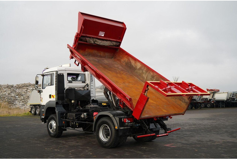 MAN TGA 18.360 - Kippiauto kuorma-auto: kuva MAN TGA 18.360 - Kippiauto kuorma-auto MAN TGA 18.360 - Kippiauto kuorma-auto: kuva MAN TGA 18.360 - Kippiauto kuorma-auto