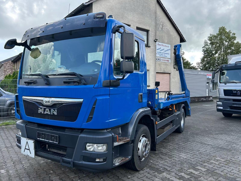 MAN TGM 15.290 - Meiller AK 10.T E6 Absetzkipper - Nostovarsi-vaihtolavakuorma kuorma-auto: kuva MAN TGM 15.290 - Meiller AK 10.T E6 Absetzkipper - Nostovarsi-vaihtolavakuorma kuorma-auto MAN TGM 15.290 - Meiller AK 10.T E6 Absetzkipper - Nostovarsi-vaihtolavakuorma kuorma-auto: kuva MAN TGM 15.290 - Meiller AK 10.T E6 Absetzkipper - Nostovarsi-vaihtolavakuorma kuorma-auto