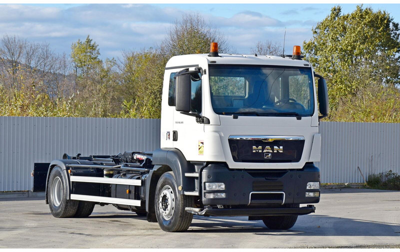 MAN TGS 18.320 Abrollkipper * Top Zustand! - Koukkulava kuorma-auto: kuva MAN TGS 18.320 Abrollkipper * Top Zustand! - Koukkulava kuorma-auto MAN TGS 18.320 Abrollkipper * Top Zustand! - Koukkulava kuorma-auto: kuva MAN TGS 18.320 Abrollkipper * Top Zustand! - Koukkulava kuorma-auto