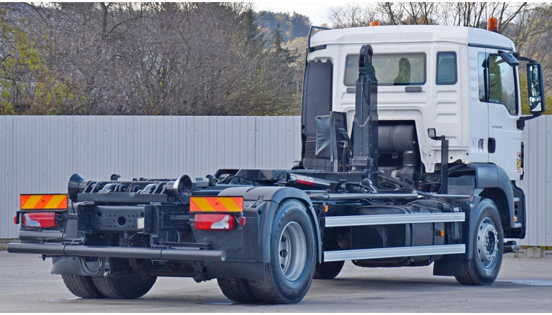 MAN TGS 18.320 Abrollkipper * Top Zustand! - Koukkulava kuorma-auto: kuva MAN TGS 18.320 Abrollkipper * Top Zustand! - Koukkulava kuorma-auto MAN TGS 18.320 Abrollkipper * Top Zustand! - Koukkulava kuorma-auto: kuva MAN TGS 18.320 Abrollkipper * Top Zustand! - Koukkulava kuorma-auto