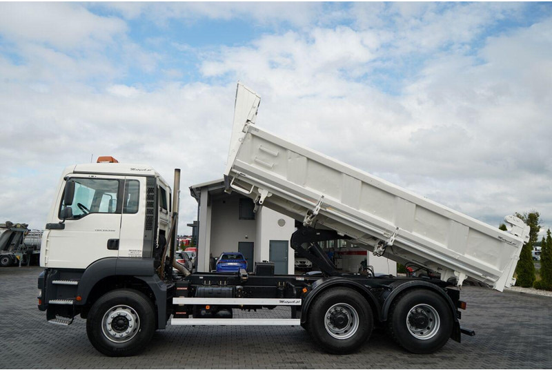 MAN TGS 33.390 - Kippiauto kuorma-auto: kuva MAN TGS 33.390 - Kippiauto kuorma-auto MAN TGS 33.390 - Kippiauto kuorma-auto: kuva MAN TGS 33.390 - Kippiauto kuorma-auto