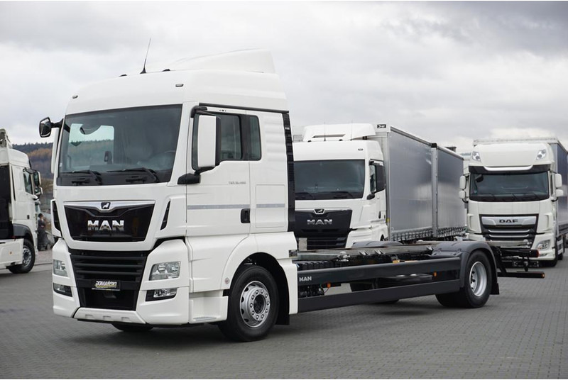 MAN TGX / 18.460 / ACC / E 6 / XLX / BDF / 7,15 M , 7,45 M - Kuorma-auto alusta: kuva MAN TGX / 18.460 / ACC / E 6 / XLX / BDF / 7,15 M , 7,45 M - Kuorma-auto alusta MAN TGX / 18.460 / ACC / E 6 / XLX / BDF / 7,15 M , 7,45 M - Kuorma-auto alusta: kuva MAN TGX / 18.460 / ACC / E 6 / XLX / BDF / 7,15 M , 7,45 M - Kuorma-auto alusta