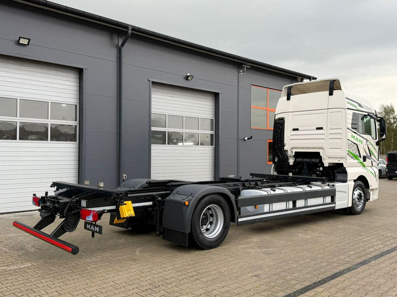 MAN TGX 18.470 // Przebieg 252 tyś. km !!! // Ciężarówka jak nowa // - Kuorma-auto alusta: kuva MAN TGX 18.470 // Przebieg 252 tyś. km !!! // Ciężarówka jak nowa // - Kuorma-auto alusta MAN TGX 18.470 // Przebieg 252 tyś. km !!! // Ciężarówka jak nowa // - Kuorma-auto alusta: kuva MAN TGX 18.470 // Przebieg 252 tyś. km !!! // Ciężarówka jak nowa // - Kuorma-auto alusta