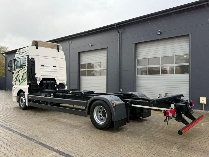 MAN TGX 18.470 // Przebieg 252 tyś. km !!! // Ciężarówka jak nowa // - Kuorma-auto alusta: kuva MAN TGX 18.470 // Przebieg 252 tyś. km !!! // Ciężarówka jak nowa // - Kuorma-auto alusta MAN TGX 18.470 // Przebieg 252 tyś. km !!! // Ciężarówka jak nowa // - Kuorma-auto alusta: kuva MAN TGX 18.470 // Przebieg 252 tyś. km !!! // Ciężarówka jak nowa // - Kuorma-auto alusta