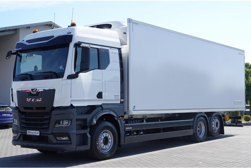 MAN TGX 26.520 / 6x2 / CHŁODNIA -8,6 M / AGREGAT THERMO KING T-1000R - Refrigeraattori kuorma-auto: kuva MAN TGX 26.520 / 6x2 / CHŁODNIA -8,6 M / AGREGAT THERMO KING T-1000R - Refrigeraattori kuorma-auto MAN TGX 26.520 / 6x2 / CHŁODNIA -8,6 M / AGREGAT THERMO KING T-1000R - Refrigeraattori kuorma-auto: kuva MAN TGX 26.520 / 6x2 / CHŁODNIA -8,6 M / AGREGAT THERMO KING T-1000R - Refrigeraattori kuorma-auto