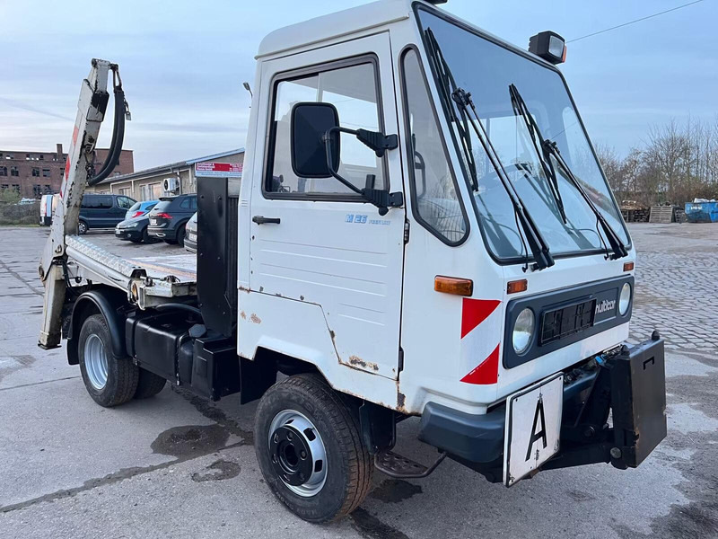 MULTICAR M26 Profi Line - Skip loader truck - Nostovarsi-vaihtolavakuorma kuorma-auto: kuva MULTICAR M26 Profi Line - Skip loader truck - Nostovarsi-vaihtolavakuorma kuorma-auto MULTICAR M26 Profi Line - Skip loader truck - Nostovarsi-vaihtolavakuorma kuorma-auto: kuva MULTICAR M26 Profi Line - Skip loader truck - Nostovarsi-vaihtolavakuorma kuorma-auto