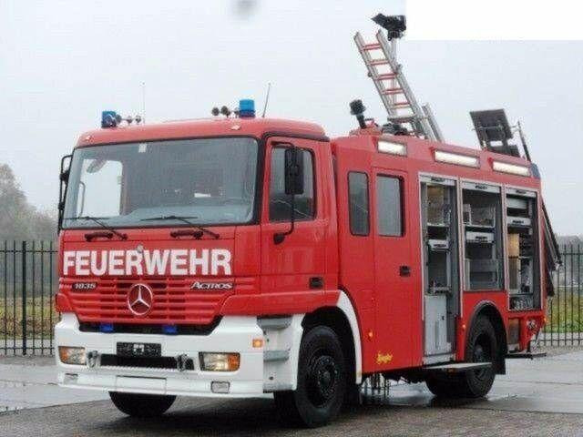 Mercedes-Benz ACTROS 1835 Feuerwehr 2080 L Fire Unit !! - Paloauto: kuva Mercedes-Benz ACTROS 1835 Feuerwehr 2080 L Fire Unit !! - Paloauto Mercedes-Benz ACTROS 1835 Feuerwehr 2080 L Fire Unit !! - Paloauto: kuva Mercedes-Benz ACTROS 1835 Feuerwehr 2080 L Fire Unit !! - Paloauto