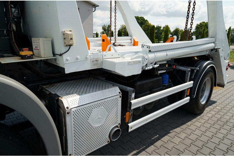 Nostovarsi-vaihtolavakuorma kuorma-auto Mercedes-Benz ACTROS  1836 / 4X2 / BRAMOWIEC / PALFINGER M12T / EURO 6 / SPROW: kuva Nostovarsi-vaihtolavakuorma kuorma-auto Mercedes-Benz ACTROS  1836 / 4X2 / BRAMOWIEC / PALFINGER M12T / EURO 6 / SPROW