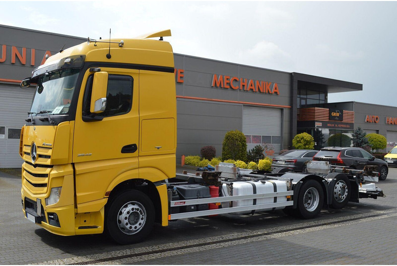 Mercedes-Benz ACTROS 2542 EURO 6 BDF SWAP CHASSIS - Kuorma-auto alusta: kuva Mercedes-Benz ACTROS 2542 EURO 6 BDF SWAP CHASSIS - Kuorma-auto alusta Mercedes-Benz ACTROS 2542 EURO 6 BDF SWAP CHASSIS - Kuorma-auto alusta: kuva Mercedes-Benz ACTROS 2542 EURO 6 BDF SWAP CHASSIS - Kuorma-auto alusta