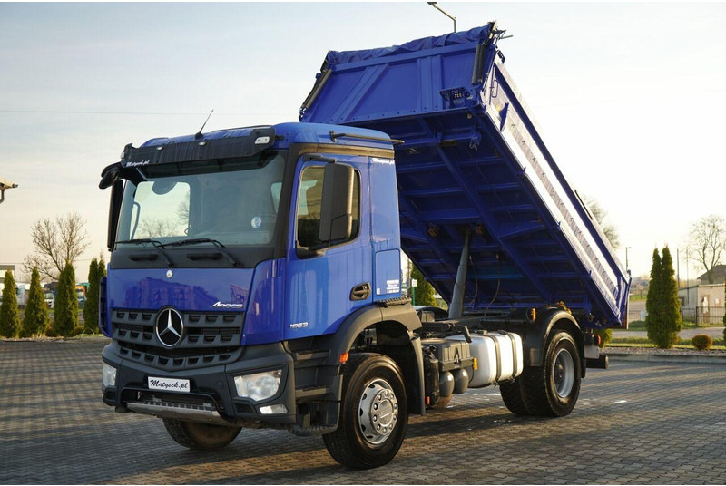 Mercedes-Benz AROCS 1853 / 4X2 / WYWROTKA 3 STRONNA / MEILLER KIPER / EURO 6 / - Kippiauto kuorma-auto: kuva Mercedes-Benz AROCS 1853 / 4X2 / WYWROTKA 3 STRONNA / MEILLER KIPER / EURO 6 / - Kippiauto kuorma-auto Mercedes-Benz AROCS 1853 / 4X2 / WYWROTKA 3 STRONNA / MEILLER KIPER / EURO 6 / - Kippiauto kuorma-auto: kuva Mercedes-Benz AROCS 1853 / 4X2 / WYWROTKA 3 STRONNA / MEILLER KIPER / EURO 6 / - Kippiauto kuorma-auto