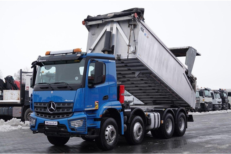 Mercedes-Benz AROCS 3243 / 8x4 / WYWROTKA 20m3 / TYLNOZSYP / EURO 6 / OPONY 10 - Kippiauto kuorma-auto: kuva Mercedes-Benz AROCS 3243 / 8x4 / WYWROTKA 20m3 / TYLNOZSYP / EURO 6 / OPONY 10 - Kippiauto kuorma-auto Mercedes-Benz AROCS 3243 / 8x4 / WYWROTKA 20m3 / TYLNOZSYP / EURO 6 / OPONY 10 - Kippiauto kuorma-auto: kuva Mercedes-Benz AROCS 3243 / 8x4 / WYWROTKA 20m3 / TYLNOZSYP / EURO 6 / OPONY 10 - Kippiauto kuorma-auto