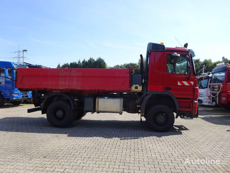 Mercedes-Benz Actros 1832 - 3 way tipper - Kippiauto kuorma-auto: kuva Mercedes-Benz Actros 1832 - 3 way tipper - Kippiauto kuorma-auto Mercedes-Benz Actros 1832 - 3 way tipper - Kippiauto kuorma-auto: kuva Mercedes-Benz Actros 1832 - 3 way tipper - Kippiauto kuorma-auto