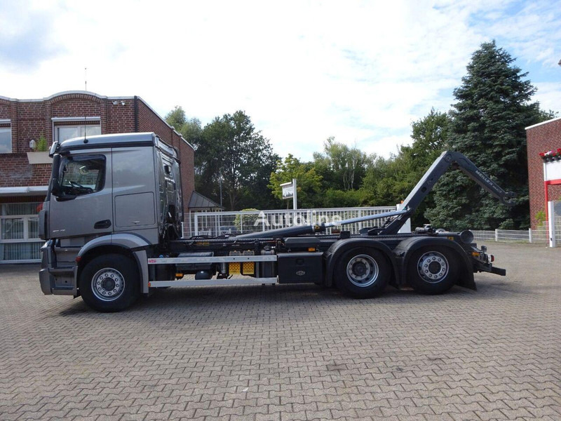 Mercedes-Benz Actros 2545 Hook lift truck 6x2 - Koukkulava kuorma-auto, Nosturiauto: kuva Mercedes-Benz Actros 2545 Hook lift truck 6x2 - Koukkulava kuorma-auto, Nosturiauto Mercedes-Benz Actros 2545 Hook lift truck 6x2 - Koukkulava kuorma-auto, Nosturiauto: kuva Mercedes-Benz Actros 2545 Hook lift truck 6x2 - Koukkulava kuorma-auto, Nosturiauto