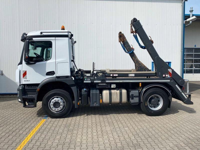 Mercedes-Benz Arocs 1830K - Nostovarsi-vaihtolavakuorma kuorma-auto: kuva Mercedes-Benz Arocs 1830K - Nostovarsi-vaihtolavakuorma kuorma-auto Mercedes-Benz Arocs 1830K - Nostovarsi-vaihtolavakuorma kuorma-auto: kuva Mercedes-Benz Arocs 1830K - Nostovarsi-vaihtolavakuorma kuorma-auto