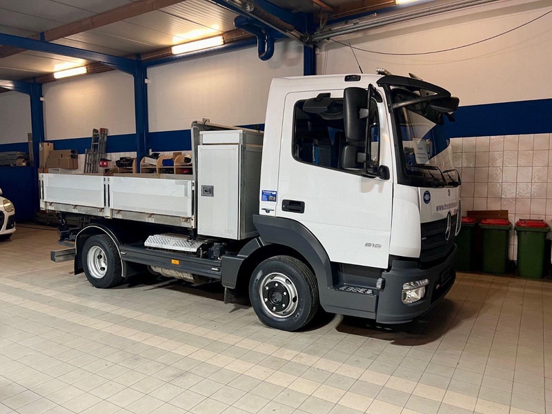 Mercedes-Benz Atego 3 8.18 4x2 3 Seiten Kipper - Kippiauto kuorma-auto: kuva Mercedes-Benz Atego 3 8.18 4x2 3 Seiten Kipper - Kippiauto kuorma-auto Mercedes-Benz Atego 3 8.18 4x2 3 Seiten Kipper - Kippiauto kuorma-auto: kuva Mercedes-Benz Atego 3 8.18 4x2 3 Seiten Kipper - Kippiauto kuorma-auto