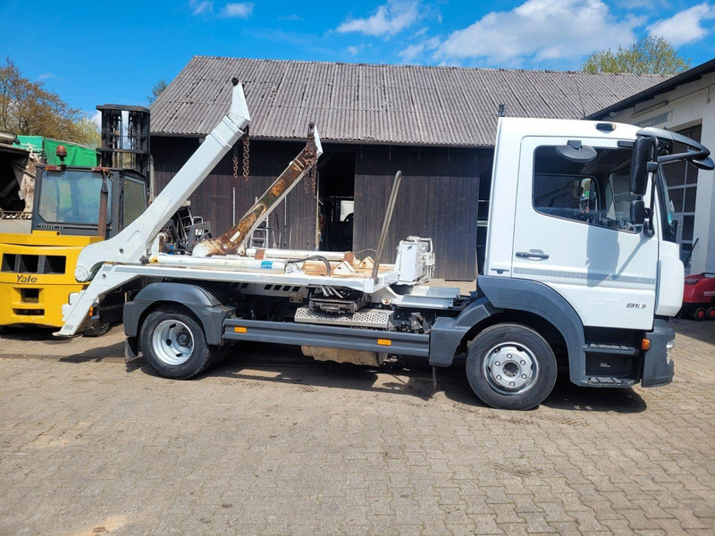 Mercedes-Benz Atego 818 Skip loader - Nostovarsi-vaihtolavakuorma kuorma-auto: kuva Mercedes-Benz Atego 818 Skip loader - Nostovarsi-vaihtolavakuorma kuorma-auto Mercedes-Benz Atego 818 Skip loader - Nostovarsi-vaihtolavakuorma kuorma-auto: kuva Mercedes-Benz Atego 818 Skip loader - Nostovarsi-vaihtolavakuorma kuorma-auto