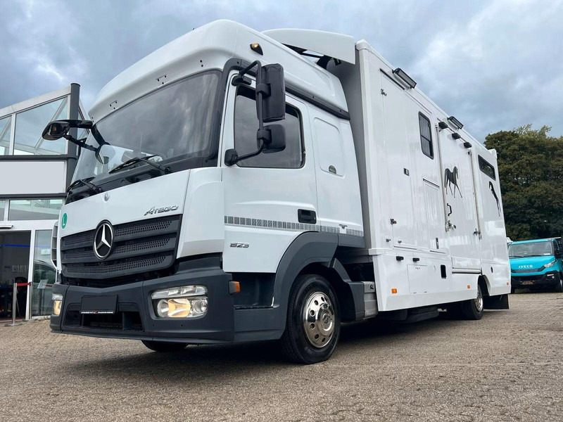 Hevosauto Mercedes-Benz Atego 823 - Horse transporter: kuva Hevosauto Mercedes-Benz Atego 823 - Horse transporter Hevosauto Mercedes-Benz Atego 823 - Horse transporter: kuva Hevosauto Mercedes-Benz Atego 823 - Horse transporter