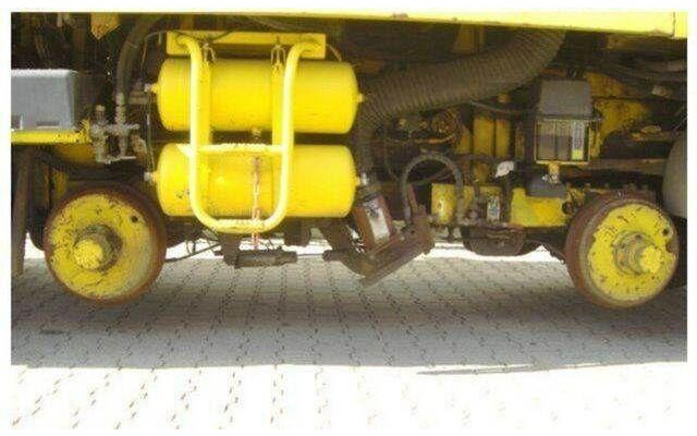 Mercedes-Benz SK 1820 4x2 Schienenreinigungs Kehrmaschine RAIL - Lakaisuauto: kuva Mercedes-Benz SK 1820 4x2 Schienenreinigungs Kehrmaschine RAIL - Lakaisuauto Mercedes-Benz SK 1820 4x2 Schienenreinigungs Kehrmaschine RAIL - Lakaisuauto: kuva Mercedes-Benz SK 1820 4x2 Schienenreinigungs Kehrmaschine RAIL - Lakaisuauto