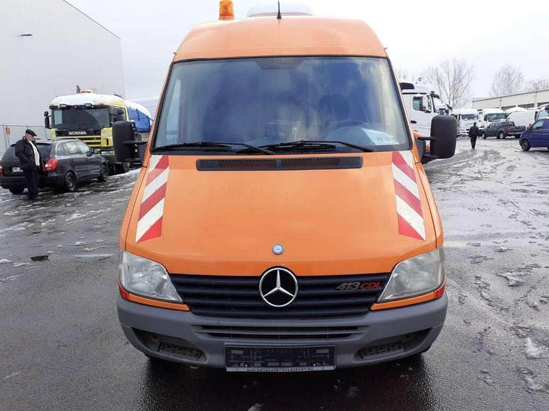 Mercedes-Benz Sprinter 413 - Puhtaanpitoauto: kuva Mercedes-Benz Sprinter 413 - Puhtaanpitoauto Mercedes-Benz Sprinter 413 - Puhtaanpitoauto: kuva Mercedes-Benz Sprinter 413 - Puhtaanpitoauto