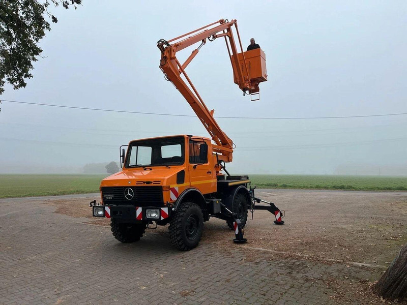 Mercedes-Benz Unimog 1200 4x4 - Lifting basket - Itsekulkevat henkilönostimet, Nosturiauto: kuva Mercedes-Benz Unimog 1200 4x4 - Lifting basket - Itsekulkevat henkilönostimet, Nosturiauto Mercedes-Benz Unimog 1200 4x4 - Lifting basket - Itsekulkevat henkilönostimet, Nosturiauto: kuva Mercedes-Benz Unimog 1200 4x4 - Lifting basket - Itsekulkevat henkilönostimet, Nosturiauto