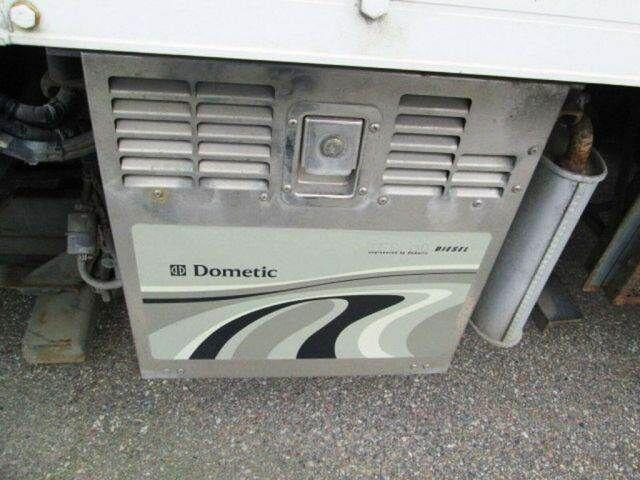 Umpikori kuorma-auto Mercedes-Benz VARIO Schörling RAIL ROAD Two Way Schienen: kuva Umpikori kuorma-auto Mercedes-Benz VARIO Schörling RAIL ROAD Two Way Schienen Umpikori kuorma-auto Mercedes-Benz VARIO Schörling RAIL ROAD Two Way Schienen: kuva Umpikori kuorma-auto Mercedes-Benz VARIO Schörling RAIL ROAD Two Way Schienen