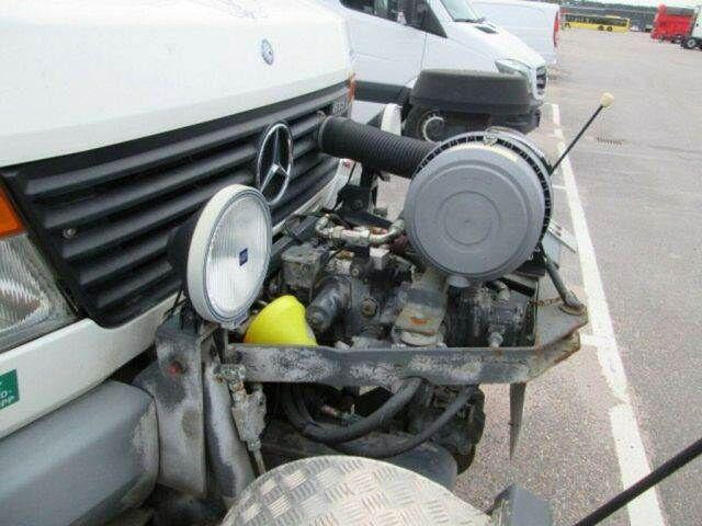 Umpikori kuorma-auto Mercedes-Benz VARIO Schörling RAIL ROAD Two Way Schienen: kuva Umpikori kuorma-auto Mercedes-Benz VARIO Schörling RAIL ROAD Two Way Schienen Umpikori kuorma-auto Mercedes-Benz VARIO Schörling RAIL ROAD Two Way Schienen: kuva Umpikori kuorma-auto Mercedes-Benz VARIO Schörling RAIL ROAD Two Way Schienen