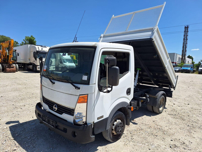Nissan Cabstar 2,5 TDi - 3 sided Tipper - Kippilava-auto: kuva Nissan Cabstar 2,5 TDi - 3 sided Tipper - Kippilava-auto Nissan Cabstar 2,5 TDi - 3 sided Tipper - Kippilava-auto: kuva Nissan Cabstar 2,5 TDi - 3 sided Tipper - Kippilava-auto
