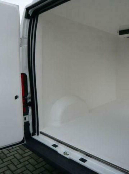 Peugeot Boxer BlueHDI 35 L2H2 Hűtős furgon Frigosoft 4500 - Kylmäauto: kuva Peugeot Boxer BlueHDI 35 L2H2 Hűtős furgon Frigosoft 4500 - Kylmäauto Peugeot Boxer BlueHDI 35 L2H2 Hűtős furgon Frigosoft 4500 - Kylmäauto: kuva Peugeot Boxer BlueHDI 35 L2H2 Hűtős furgon Frigosoft 4500 - Kylmäauto