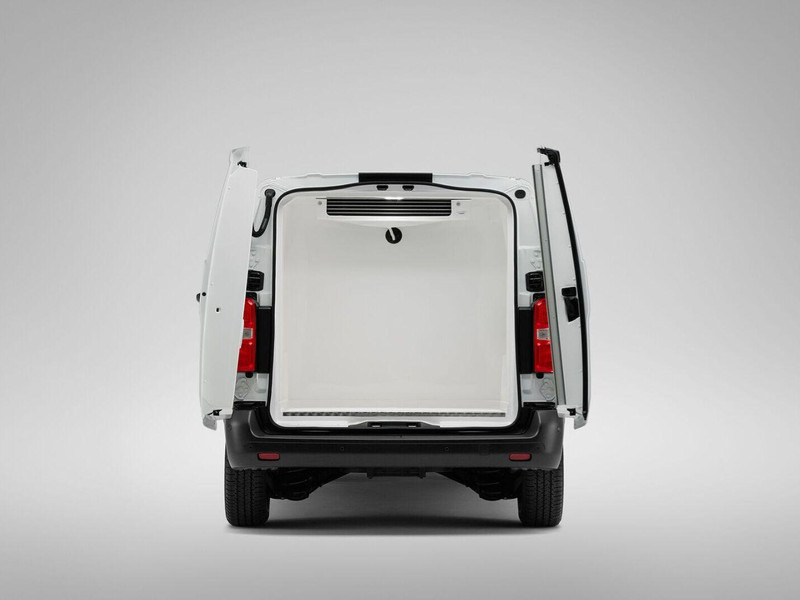 Peugeot Expert BlueHDI 100 L2 Hűtős furgon Frigo 3500 - Kylmäauto: kuva Peugeot Expert BlueHDI 100 L2 Hűtős furgon Frigo 3500 - Kylmäauto Peugeot Expert BlueHDI 100 L2 Hűtős furgon Frigo 3500 - Kylmäauto: kuva Peugeot Expert BlueHDI 100 L2 Hűtős furgon Frigo 3500 - Kylmäauto