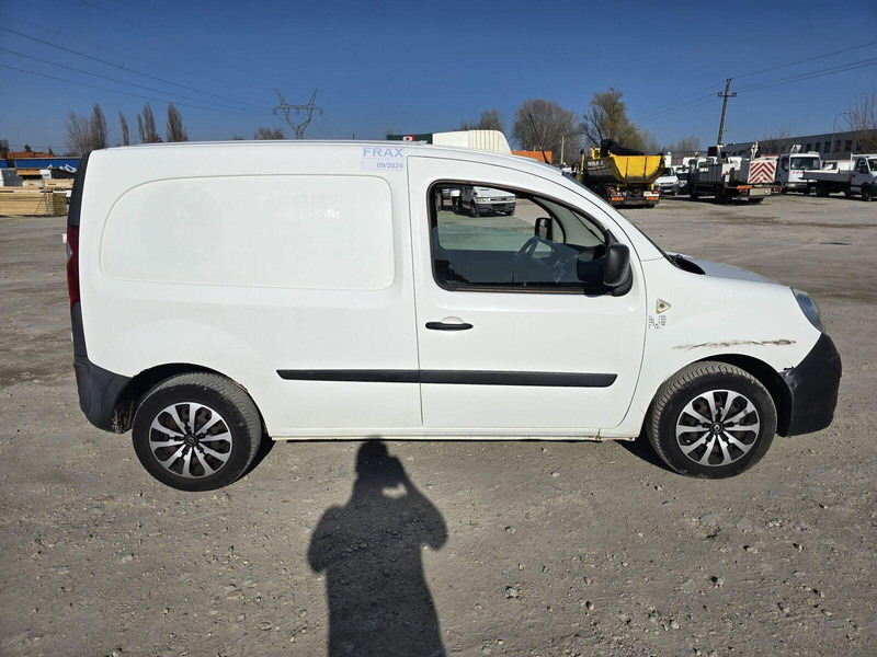 Renault Kangoo - Relec Froid TR10 frigo - Kylmäauto: kuva Renault Kangoo - Relec Froid TR10 frigo - Kylmäauto Renault Kangoo - Relec Froid TR10 frigo - Kylmäauto: kuva Renault Kangoo - Relec Froid TR10 frigo - Kylmäauto