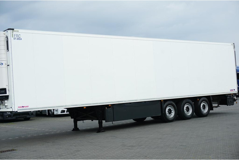 Schmitz Cargobull CHŁODNIA / CARRIER VECTOR 1350 - Refrigeraattori puoliperävaunu: kuva Schmitz Cargobull CHŁODNIA / CARRIER VECTOR 1350 - Refrigeraattori puoliperävaunu Schmitz Cargobull CHŁODNIA / CARRIER VECTOR 1350 - Refrigeraattori puoliperävaunu: kuva Schmitz Cargobull CHŁODNIA / CARRIER VECTOR 1350 - Refrigeraattori puoliperävaunu