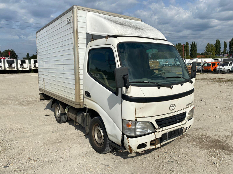Toyota Dyna 100 3,0 D - Koffer - Jakeluauto: kuva Toyota Dyna 100 3,0 D - Koffer - Jakeluauto Toyota Dyna 100 3,0 D - Koffer - Jakeluauto: kuva Toyota Dyna 100 3,0 D - Koffer - Jakeluauto