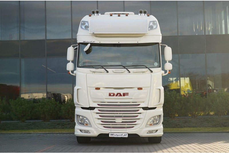 DAF XF 530 / RETARDER / I-PARK COOL / SUPER SPACE CAB / FULL AIRMATI - Vetopöytäauto: kuva DAF XF 530 / RETARDER / I-PARK COOL / SUPER SPACE CAB / FULL AIRMATI - Vetopöytäauto DAF XF 530 / RETARDER / I-PARK COOL / SUPER SPACE CAB / FULL AIRMATI - Vetopöytäauto: kuva DAF XF 530 / RETARDER / I-PARK COOL / SUPER SPACE CAB / FULL AIRMATI - Vetopöytäauto