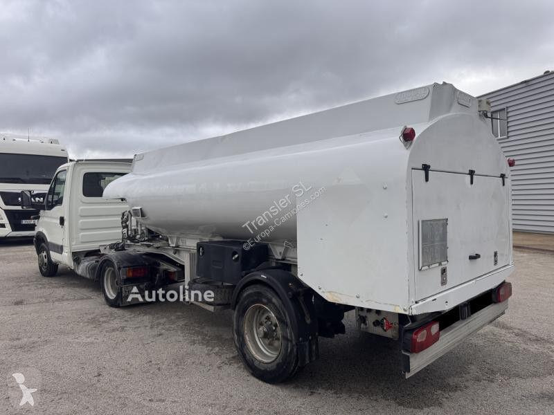 Iveco 35C15 - Vetopöytäauto: kuva Iveco 35C15 - Vetopöytäauto Iveco 35C15 - Vetopöytäauto: kuva Iveco 35C15 - Vetopöytäauto