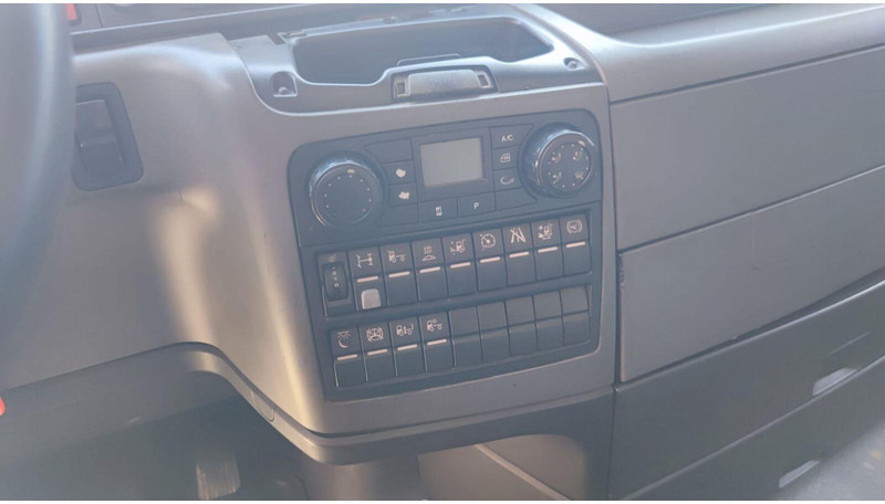 MAN TGX Lowdeck - MEGA - Vetopöytäauto: kuva MAN TGX Lowdeck - MEGA - Vetopöytäauto MAN TGX Lowdeck - MEGA - Vetopöytäauto: kuva MAN TGX Lowdeck - MEGA - Vetopöytäauto