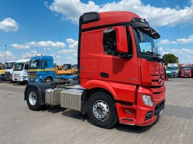 Mercedes-Benz ACTROS 1843 4X2 EURO 6 SATTELZUG - Vetopöytäauto: kuva Mercedes-Benz ACTROS 1843 4X2 EURO 6 SATTELZUG - Vetopöytäauto Mercedes-Benz ACTROS 1843 4X2 EURO 6 SATTELZUG - Vetopöytäauto: kuva Mercedes-Benz ACTROS 1843 4X2 EURO 6 SATTELZUG - Vetopöytäauto
