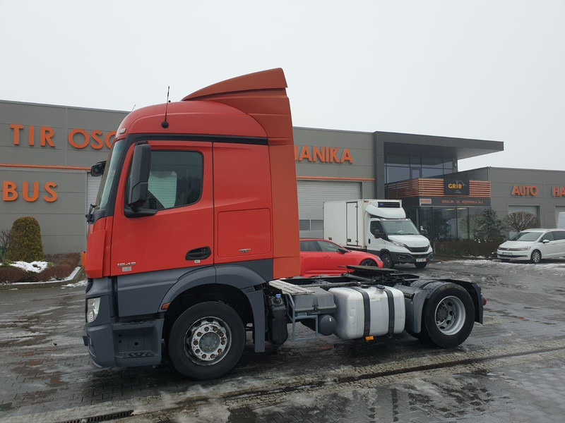 Mercedes-Benz ACTROS 1843 MP4 EURO 6 SEMI TRACTOR - Vetopöytäauto: kuva Mercedes-Benz ACTROS 1843 MP4 EURO 6 SEMI TRACTOR - Vetopöytäauto Mercedes-Benz ACTROS 1843 MP4 EURO 6 SEMI TRACTOR - Vetopöytäauto: kuva Mercedes-Benz ACTROS 1843 MP4 EURO 6 SEMI TRACTOR - Vetopöytäauto