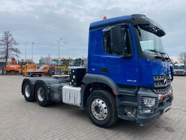 Mercedes-Benz AROCS 2643 6X4 EURO 6 SATTELZUG - Vetopöytäauto: kuva Mercedes-Benz AROCS 2643 6X4 EURO 6 SATTELZUG - Vetopöytäauto Mercedes-Benz AROCS 2643 6X4 EURO 6 SATTELZUG - Vetopöytäauto: kuva Mercedes-Benz AROCS 2643 6X4 EURO 6 SATTELZUG - Vetopöytäauto