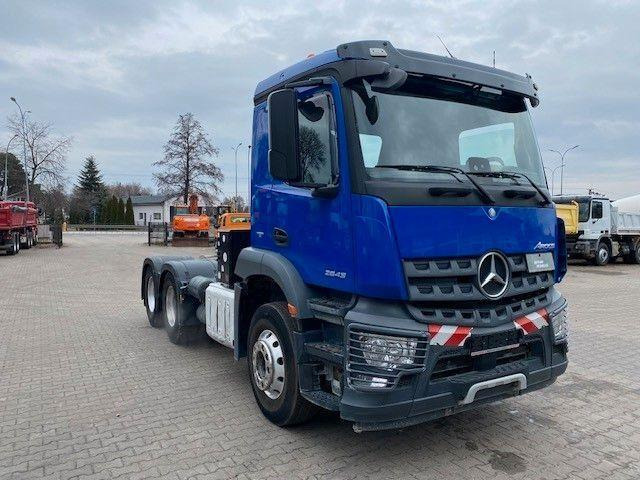 Mercedes-Benz AROCS 2643 6X4 EURO 6 SATTELZUG - Vetopöytäauto: kuva Mercedes-Benz AROCS 2643 6X4 EURO 6 SATTELZUG - Vetopöytäauto Mercedes-Benz AROCS 2643 6X4 EURO 6 SATTELZUG - Vetopöytäauto: kuva Mercedes-Benz AROCS 2643 6X4 EURO 6 SATTELZUG - Vetopöytäauto