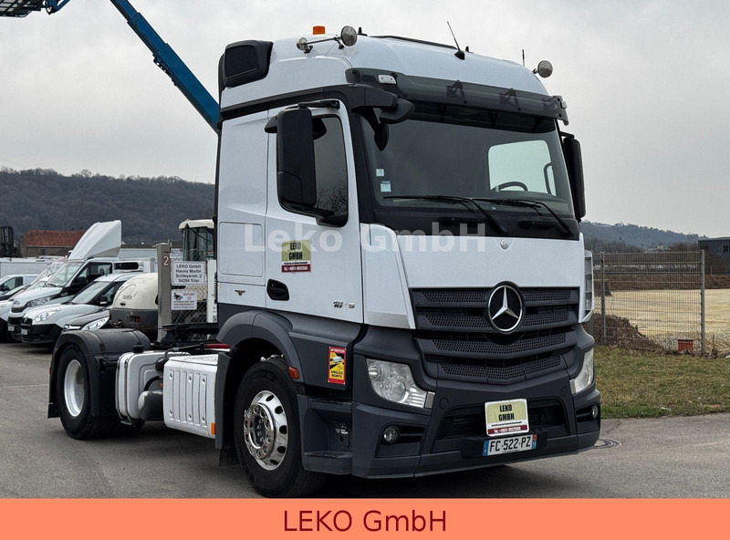 Mercedes-Benz Actros 1845 - Vetopöytäauto: kuva Mercedes-Benz Actros 1845 - Vetopöytäauto Mercedes-Benz Actros 1845 - Vetopöytäauto: kuva Mercedes-Benz Actros 1845 - Vetopöytäauto