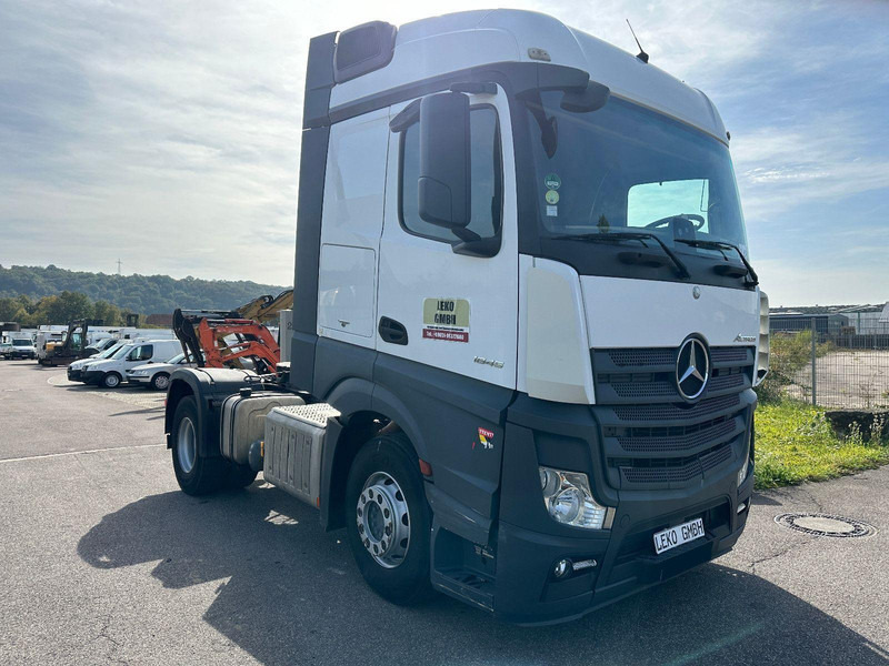 Mercedes-Benz Actros 1845 - Vetopöytäauto: kuva Mercedes-Benz Actros 1845 - Vetopöytäauto Mercedes-Benz Actros 1845 - Vetopöytäauto: kuva Mercedes-Benz Actros 1845 - Vetopöytäauto