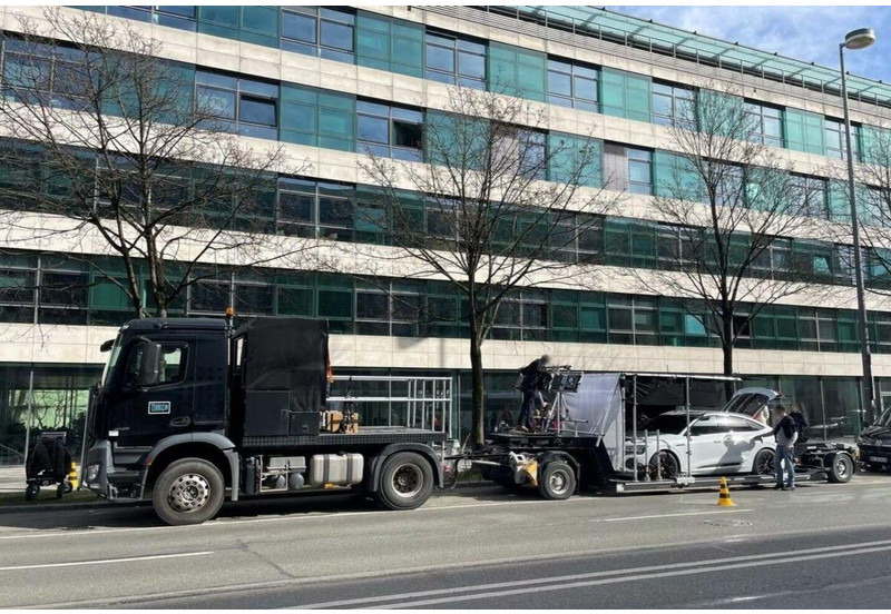 Mercedes-Benz Arocs 2143 Specialized for MOVIE production - Vetopöytäauto: kuva Mercedes-Benz Arocs 2143 Specialized for MOVIE production - Vetopöytäauto Mercedes-Benz Arocs 2143 Specialized for MOVIE production - Vetopöytäauto: kuva Mercedes-Benz Arocs 2143 Specialized for MOVIE production - Vetopöytäauto