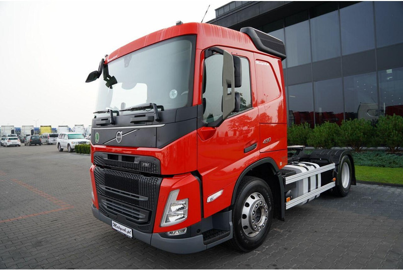 Volvo FM 430 - Vetopöytäauto: kuva Volvo FM 430 - Vetopöytäauto Volvo FM 430 - Vetopöytäauto: kuva Volvo FM 430 - Vetopöytäauto