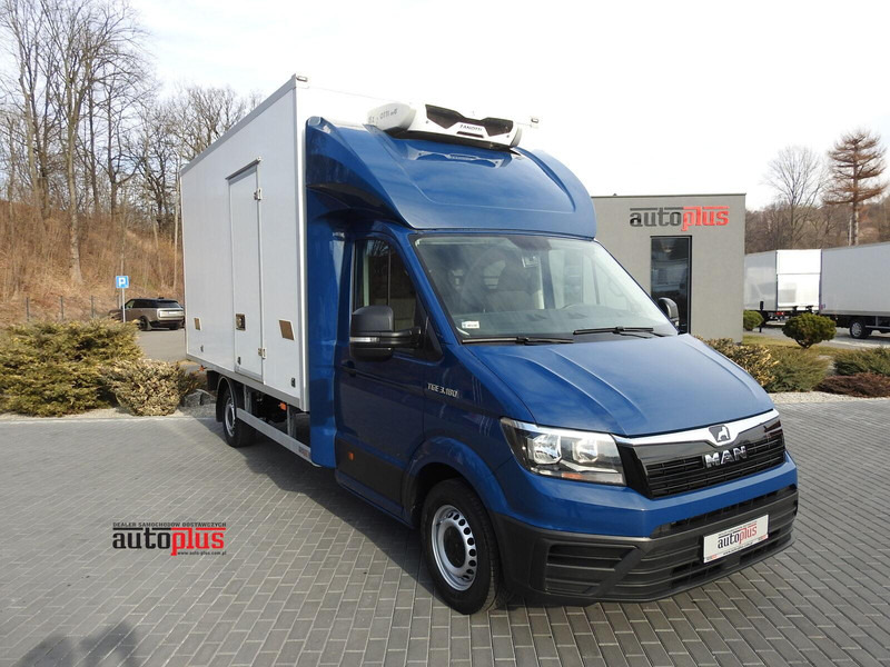 Volkswagen Crafter REGRIGERATOR BOX -5*C 8 PALLETS HEATING FUNCTION - Kylmäauto: kuva Volkswagen Crafter REGRIGERATOR BOX -5*C 8 PALLETS HEATING FUNCTION - Kylmäauto Volkswagen Crafter REGRIGERATOR BOX -5*C 8 PALLETS HEATING FUNCTION - Kylmäauto: kuva Volkswagen Crafter REGRIGERATOR BOX -5*C 8 PALLETS HEATING FUNCTION - Kylmäauto